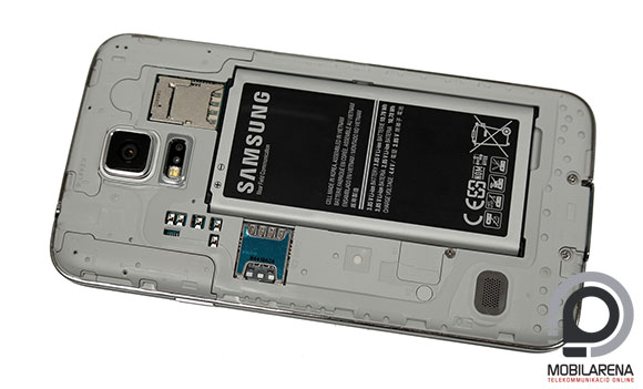 Samsung Galaxy S5 DuoS másodlagos SIM helye a hátlap alatt