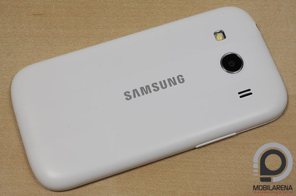 Samsung Galaxy Ace 4 hátulról