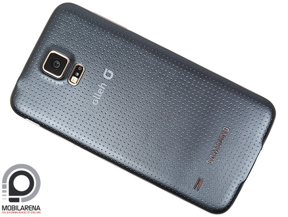 A Samsung Galaxy S5 LTE-A QHD megjelenítőt és Snapdragon 805-öt kapott