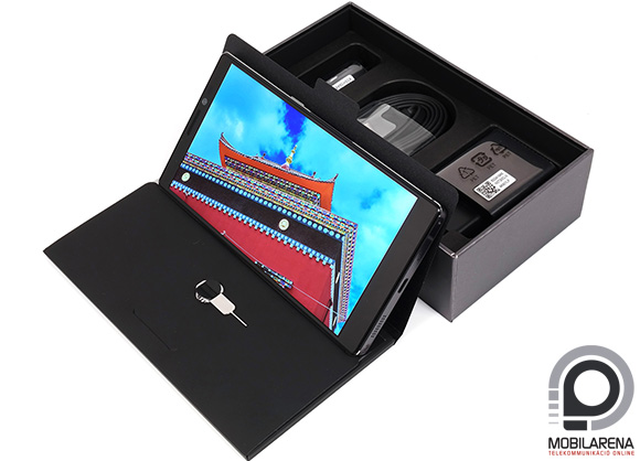 A Lenovo Vibe Z2 Pro doboza szép és tartalmas