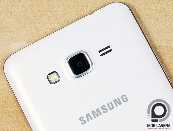 Az előlapi 5 megapixeles kamera nagy látószögű a Samsung Galaxy Grand Prime-on 