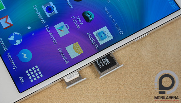 Samsung Galaxy A5 nanoSIM és microSD tálca