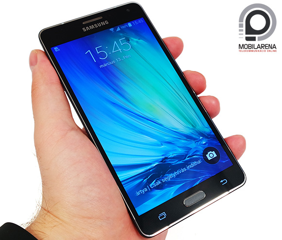 A Samsung Galaxy A7 jó készülék, de induláskor irreálisan drága